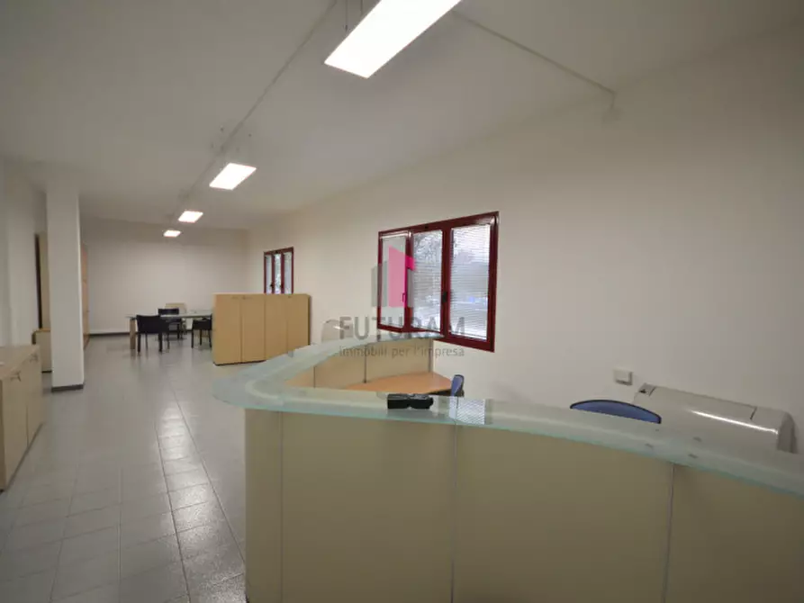 Immagine 5 di Ufficio in affitto  in via degli alpini a Torri Di Quartesolo