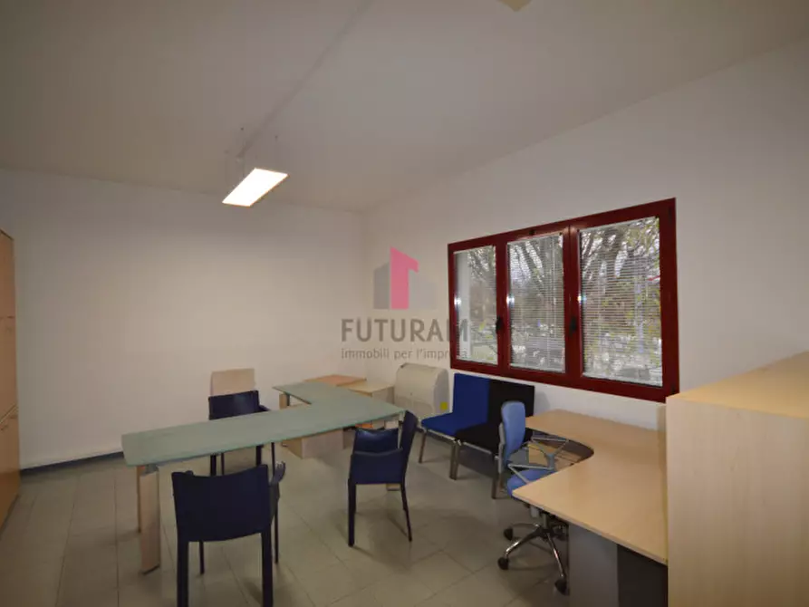 Immagine 6 di Ufficio in affitto  in via degli alpini a Torri Di Quartesolo