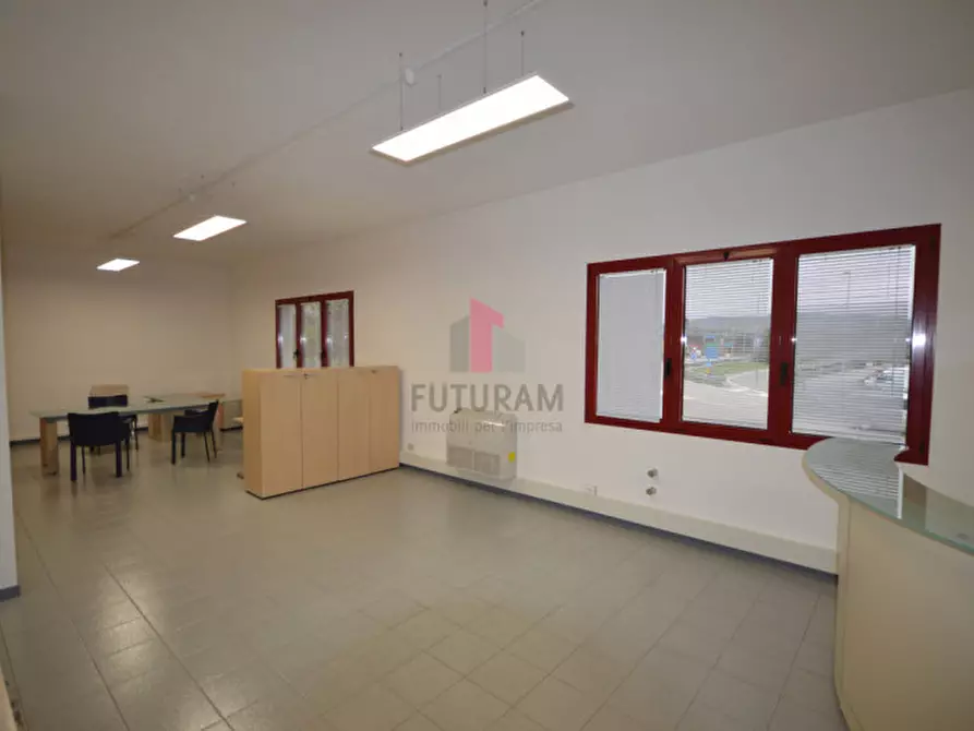 Immagine 14 di Ufficio in affitto  in via degli alpini a Torri Di Quartesolo