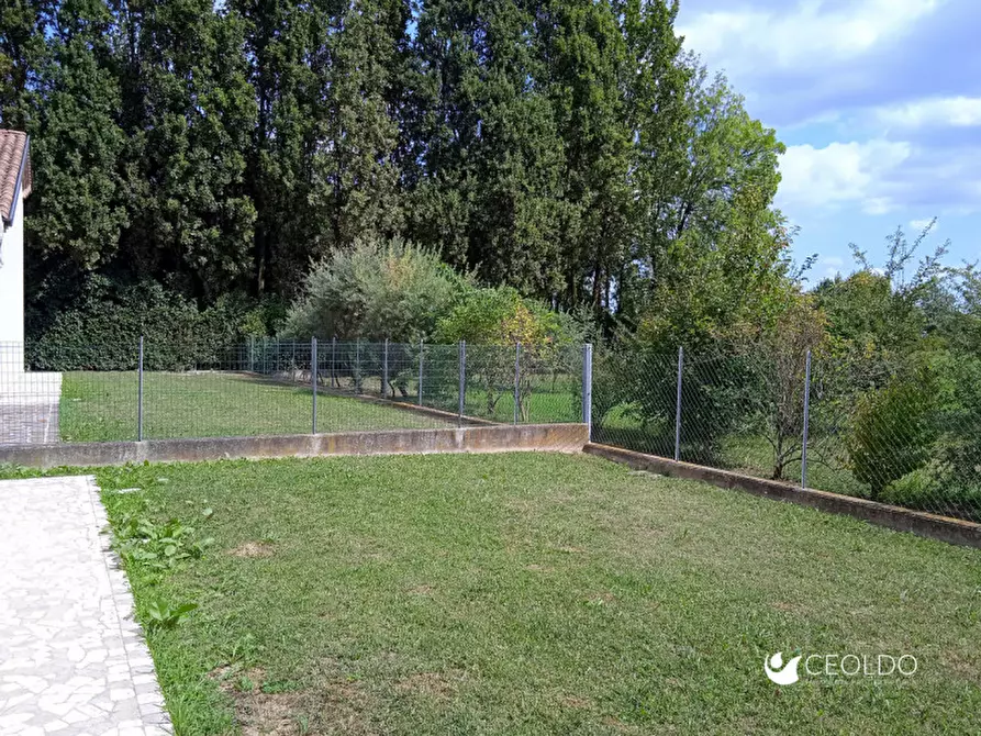 Immagine 8 di Casa bifamiliare in vendita  in Via Capitelli a Campodarsego