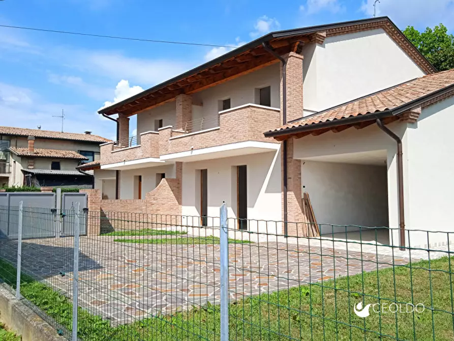 Immagine 12 di Casa bifamiliare in vendita  in Via Capitelli a Campodarsego