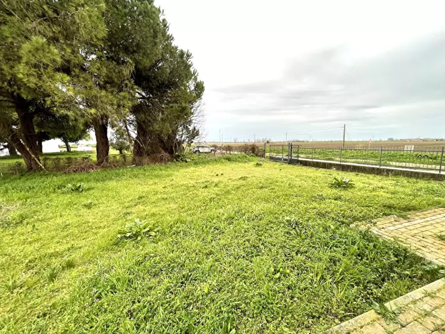 Immagine 2 di Villetta a schiera in vendita  in Via Vecchia  Romea a Chioggia