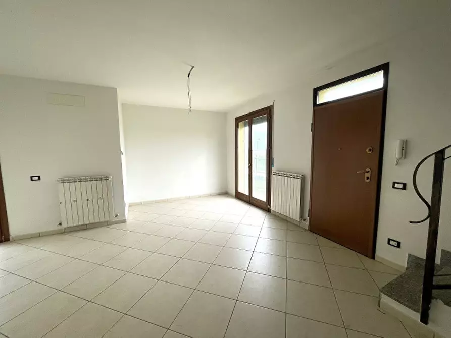 Immagine 4 di Villetta a schiera in vendita  in Via Vecchia  Romea a Chioggia