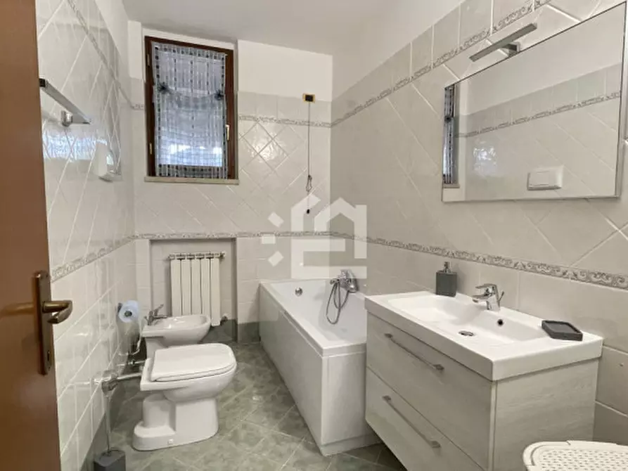 Immagine 19 di Villetta a schiera in affitto  in via castellana a Soiano Del Lago