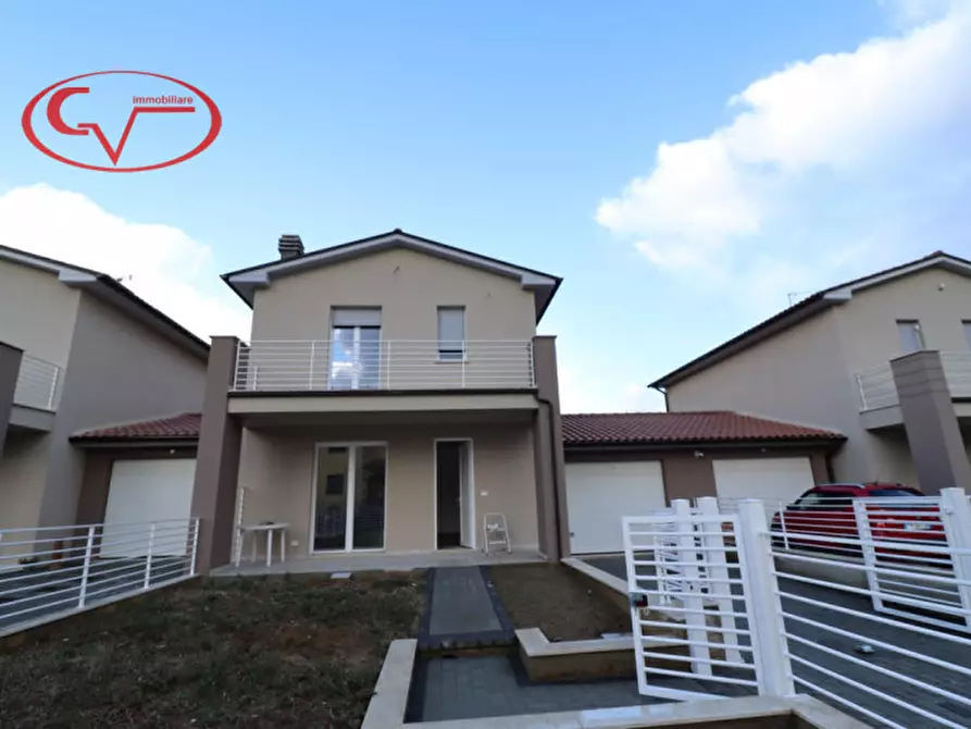 Immagine 1 di Villetta a schiera in vendita  in VIA TRIESTE a Bucine