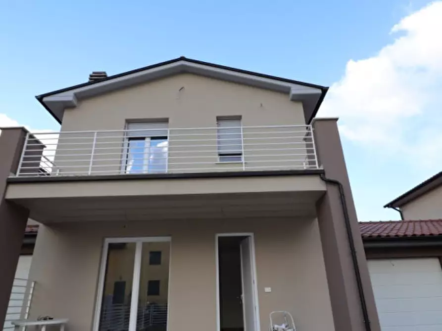 Immagine 3 di Villetta a schiera in vendita  in VIA TRIESTE a Bucine