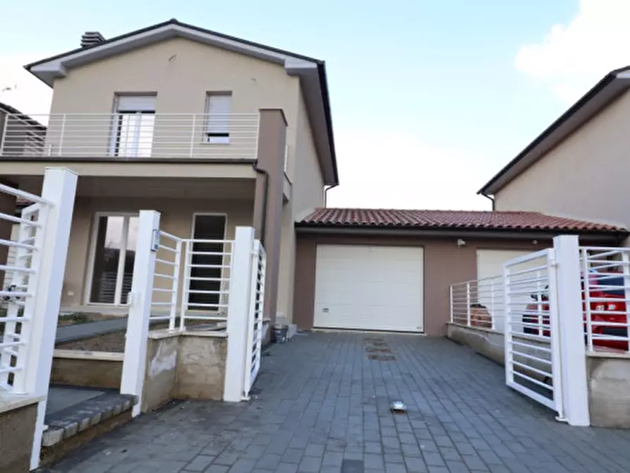 Immagine 7 di Villetta a schiera in vendita  in VIA TRIESTE a Bucine