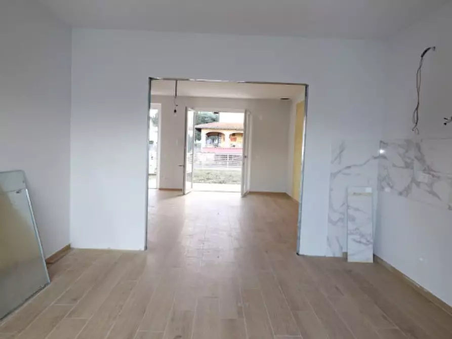 Immagine 9 di Villetta a schiera in vendita  in VIA TRIESTE a Bucine