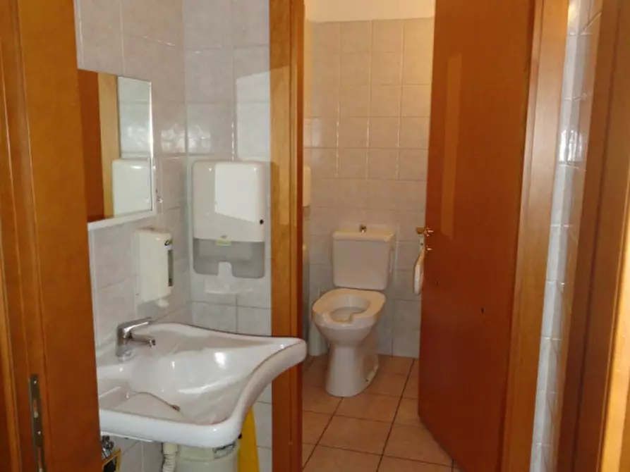 Immagine 25 di Hotel in vendita  in San Vito di Leguzzano Centro a San Vito Di Leguzzano