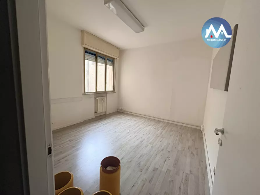 Immagine 5 di Ufficio in affitto  in via largo Mamiani a Pesaro