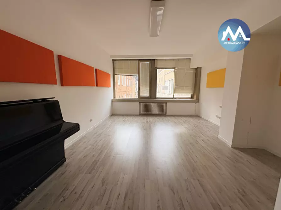 Immagine 10 di Ufficio in affitto  in via largo Mamiani a Pesaro