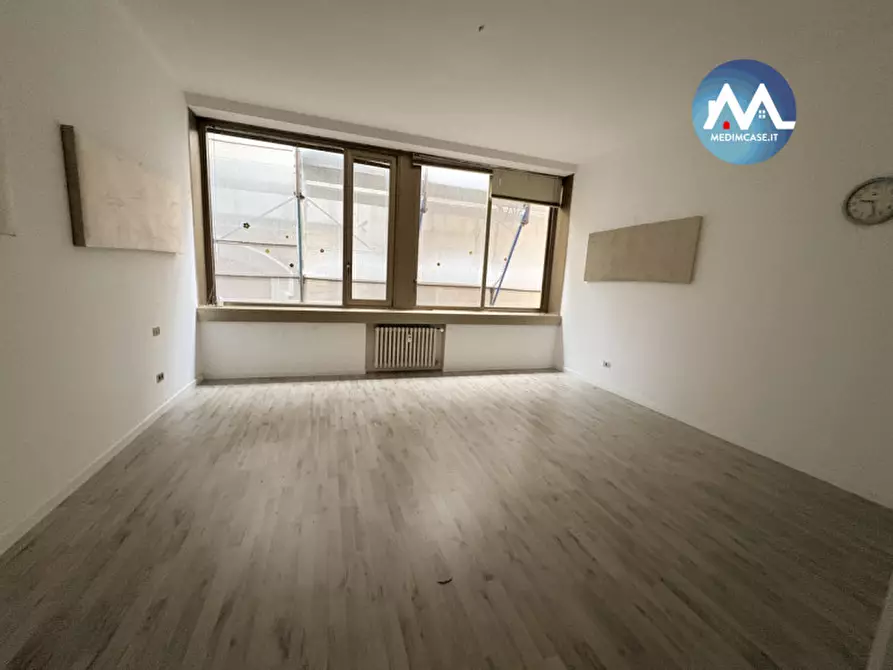 Immagine 16 di Ufficio in affitto  in via largo Mamiani a Pesaro