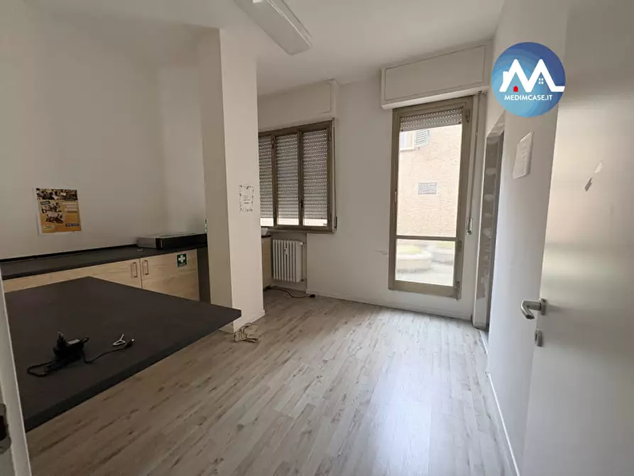 Immagine 17 di Ufficio in affitto  in via largo Mamiani a Pesaro