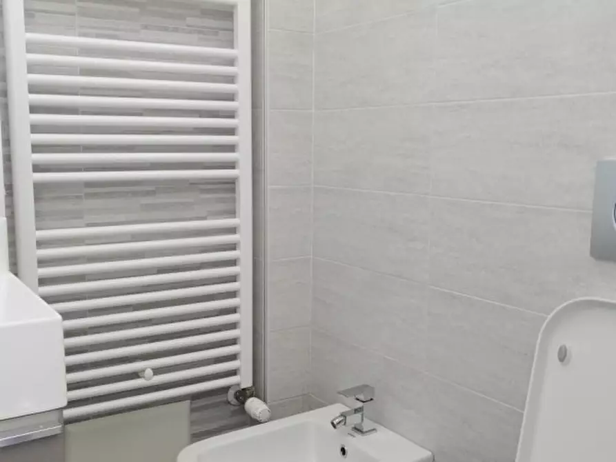 Immagine 4 di Appartamento in vendita  a Rovigo