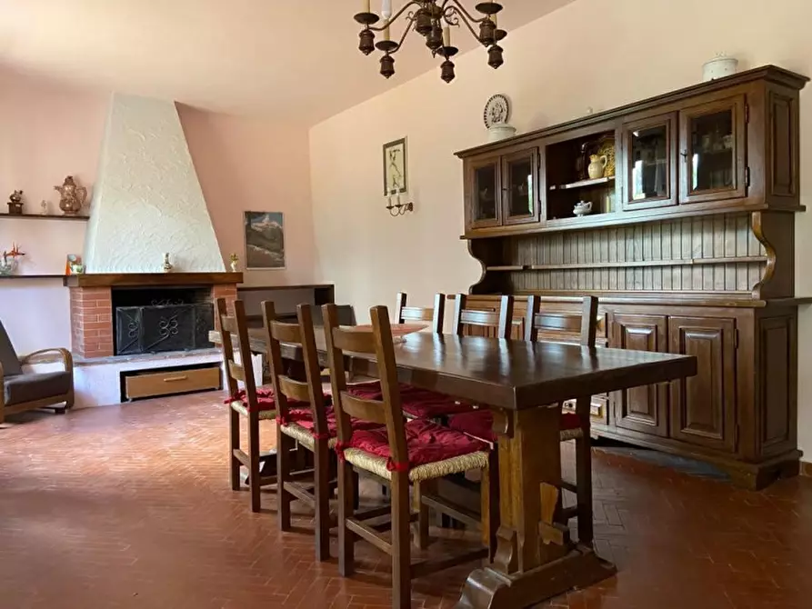 Immagine 4 di Villa in vendita  in Via d'Azeglio a Bucine