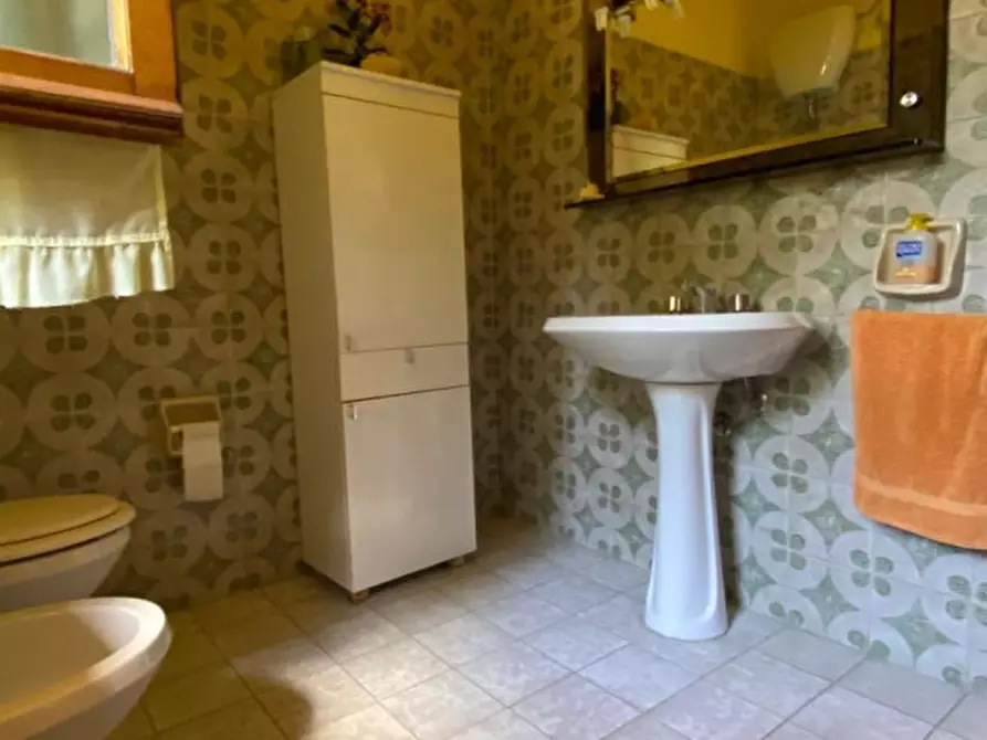 Immagine 11 di Villa in vendita  in Via d'Azeglio a Bucine