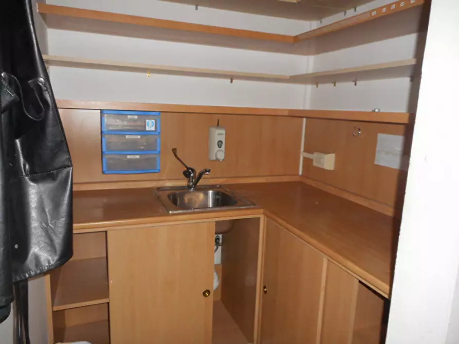 Immagine 20 di Ufficio in vendita  in via ludovico ariosto a Montecchio Maggiore