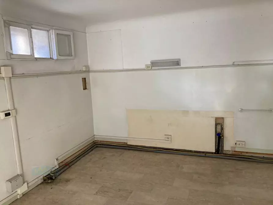 Immagine 4 di Laboratorio in vendita  in Via Risorgimento 1 a Ceglie Messapico