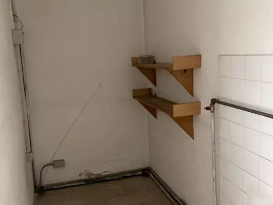 Immagine 7 di Laboratorio in vendita  in Via Risorgimento 1 a Ceglie Messapico