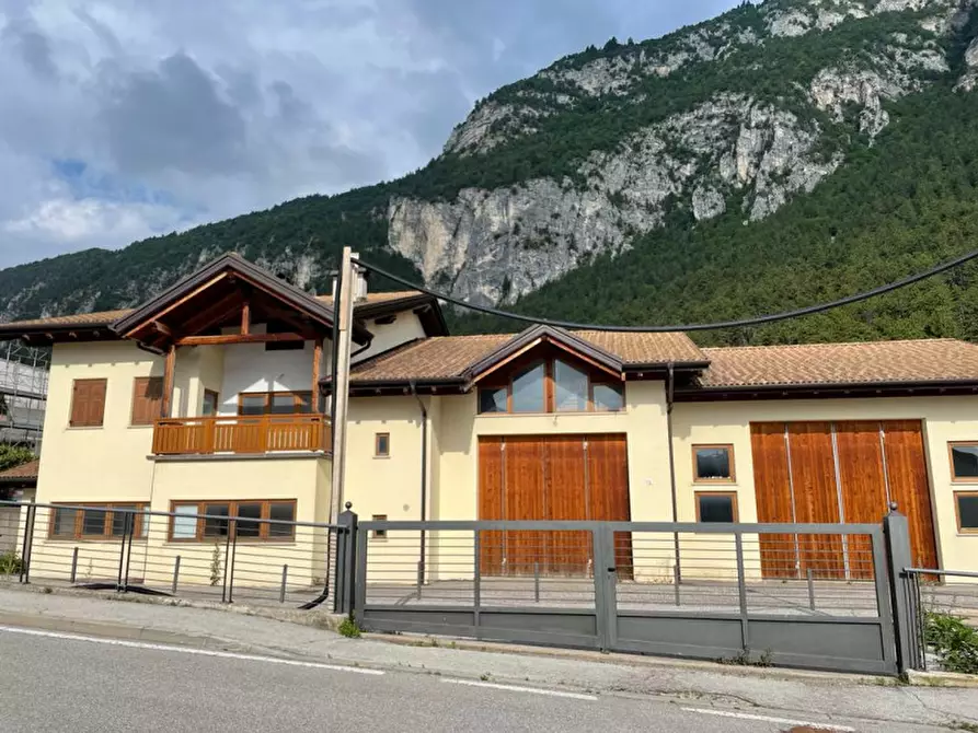 Immagine 7 di Capannone industriale in vendita  in via delle Praiole a Fai Della Paganella