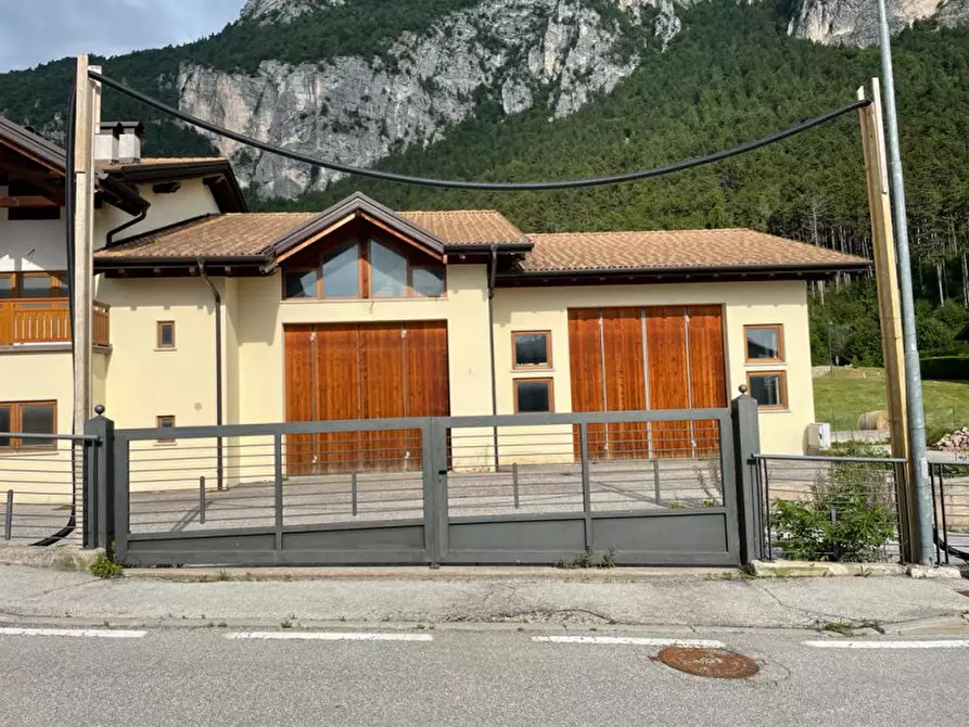 Immagine 8 di Capannone industriale in vendita  in via delle Praiole a Fai Della Paganella