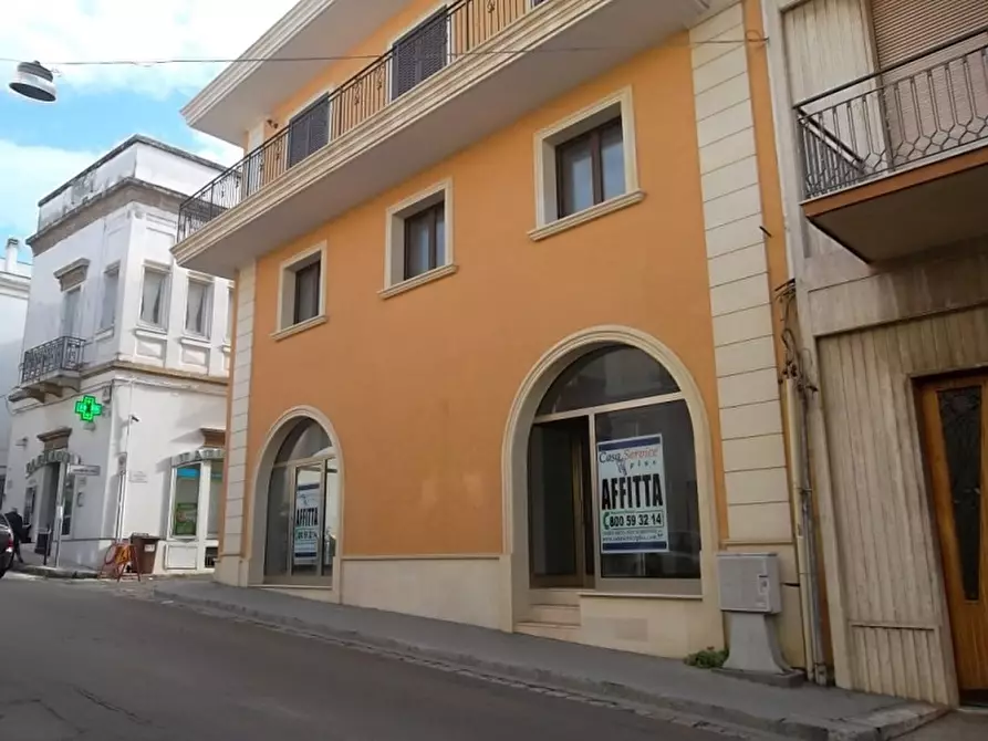 Immagine 3 di Negozio in affitto  a Parabita