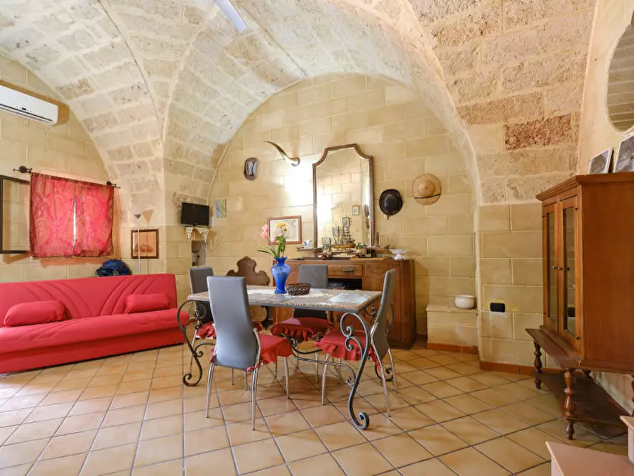 Immagine 12 di Villa in vendita  a Neviano