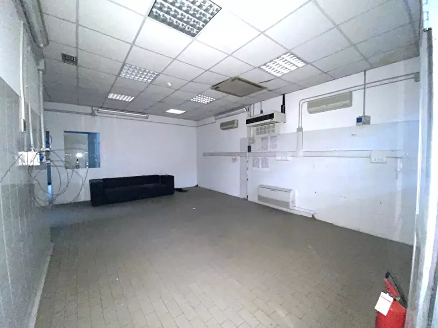 Immagine 4 di Capannone industriale in vendita  in VIA VENEZIA a Cesena