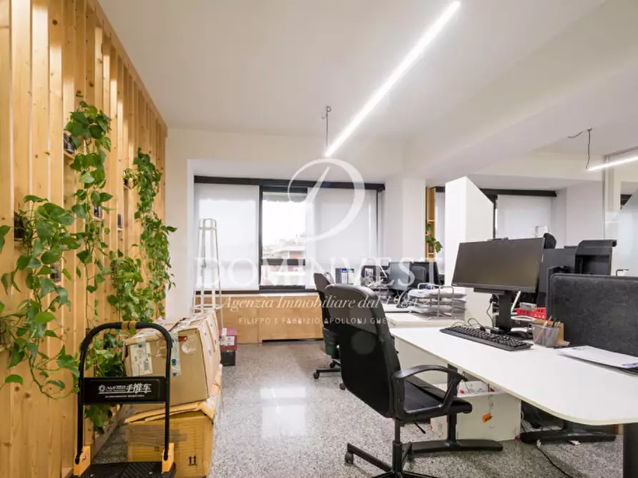 Immagine 4 di Ufficio in vendita  in Via Benedetto Croce a Roma