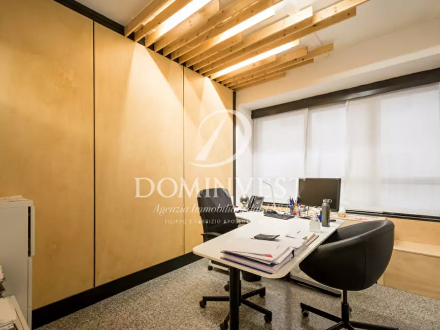 Immagine 13 di Ufficio in vendita  in Via Benedetto Croce a Roma