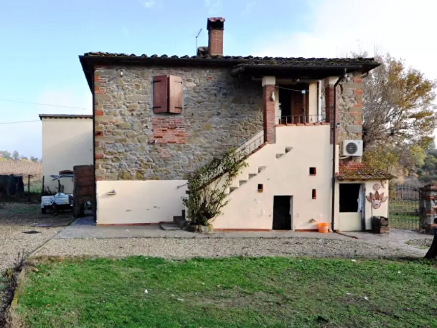 Immagine 2 di Casa indipendente in vendita  a Terranuova Bracciolini