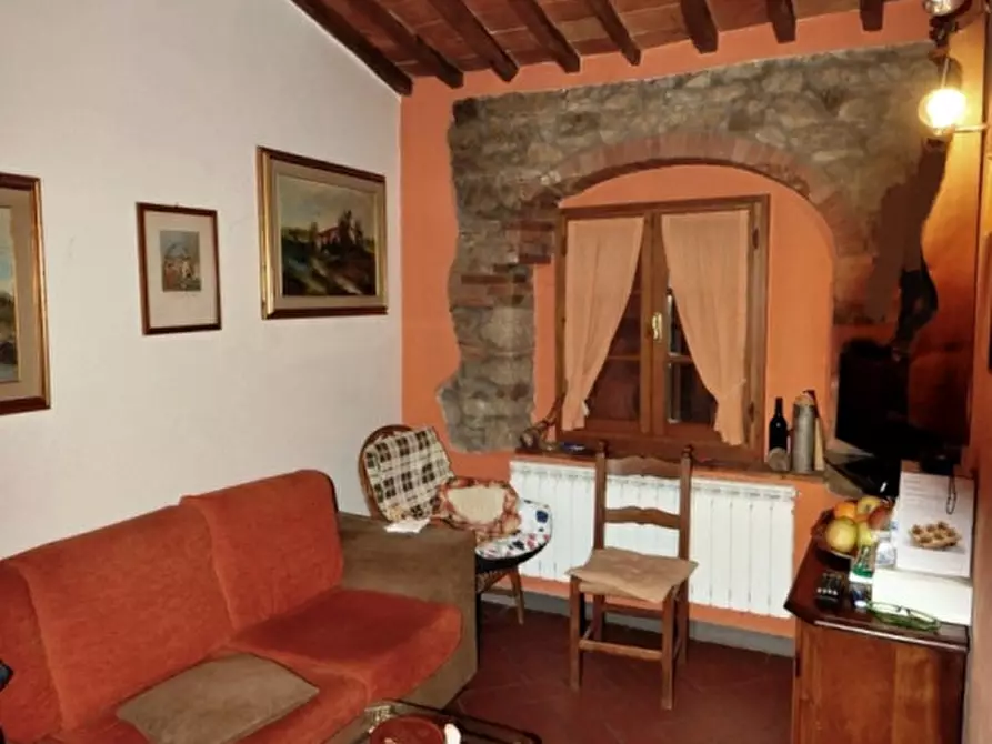 Immagine 8 di Casa indipendente in vendita  a Terranuova Bracciolini