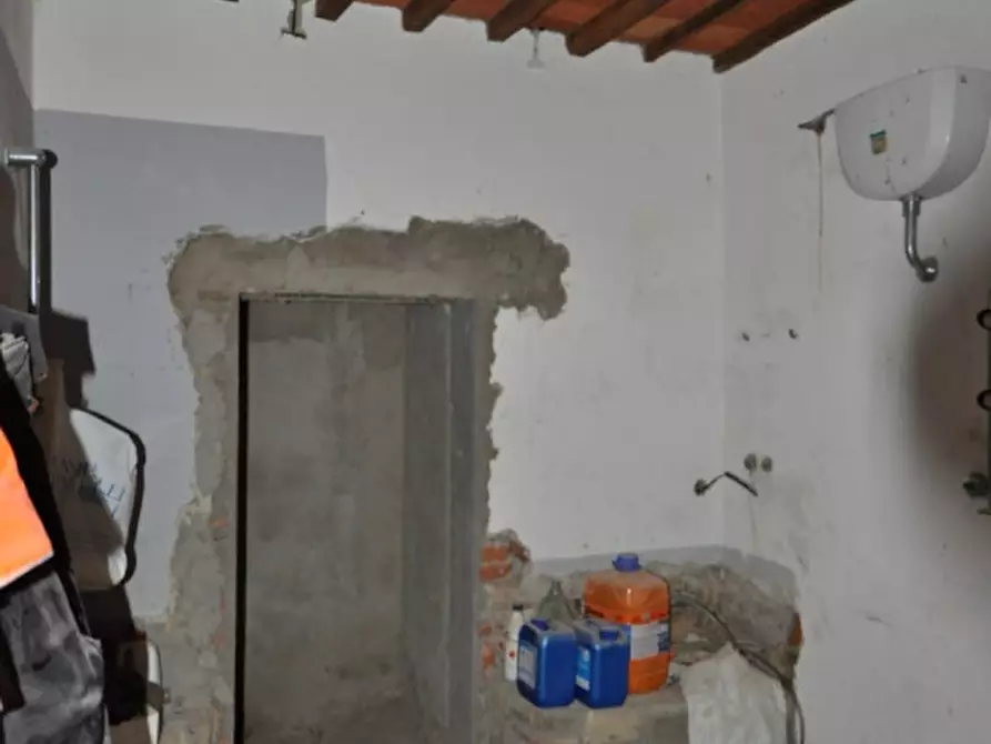 Immagine 18 di Casa indipendente in vendita  a Terranuova Bracciolini