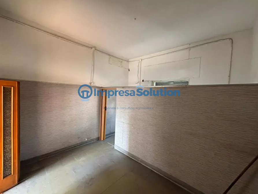 Immagine 17 di Negozio in affitto  in Viale Colli Aminei a Napoli