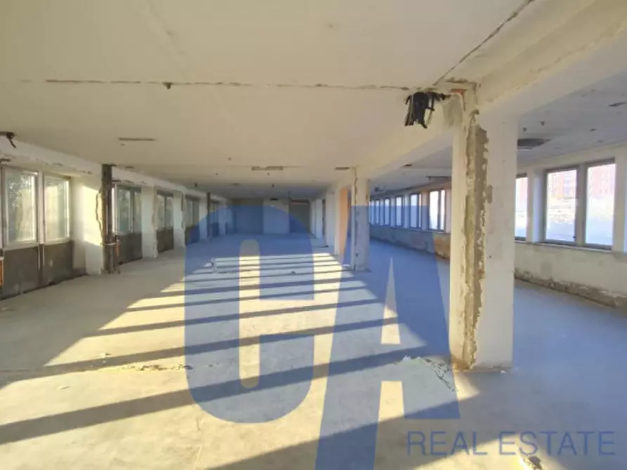 Immagine 9 di Ufficio in affitto  in VIA VALTELLINA a Milano