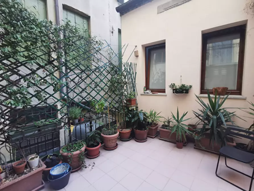 Immagine 2 di Appartamento in vendita  in Via Boccalerie a Padova