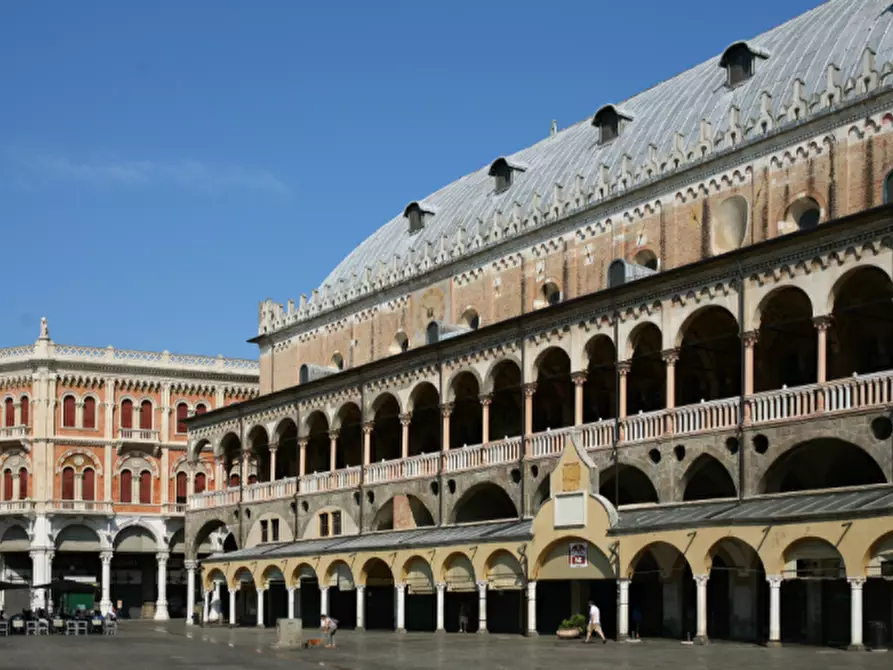 Immagine 9 di Appartamento in vendita  in Via Boccalerie a Padova