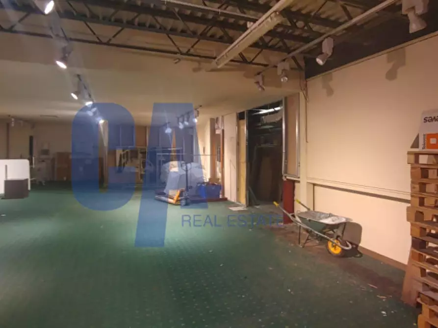 Immagine 7 di Palazzo in affitto  in VIA VALTELLINA a Milano