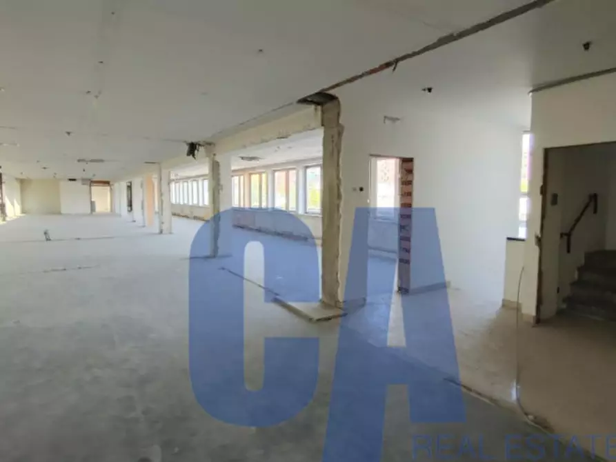 Immagine 9 di Palazzo in affitto  in VIA VALTELLINA a Milano