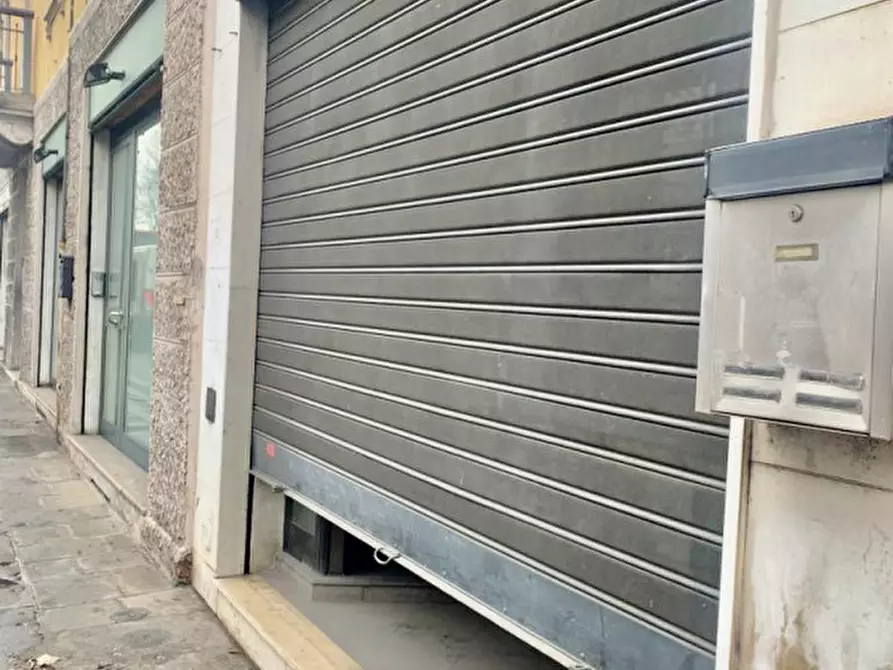 Immagine 6 di Negozio in vendita  in Via Cavallotti a Padova