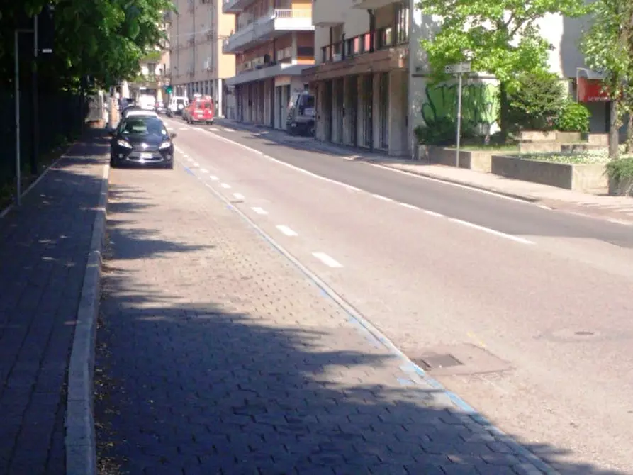 Immagine 4 di Negozio in vendita  in viale Margherita a Vicenza