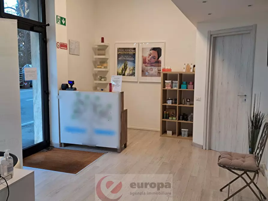 Immagine 6 di Negozio in vendita  in viale Margherita a Vicenza