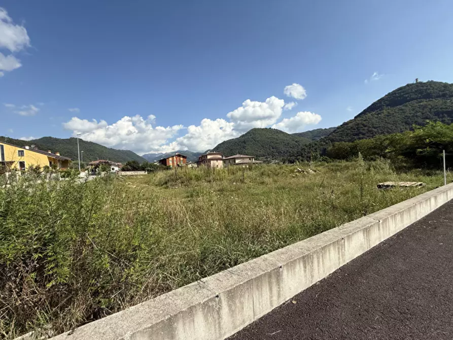 Immagine 1 di Terreno in vendita  a Badia Calavena