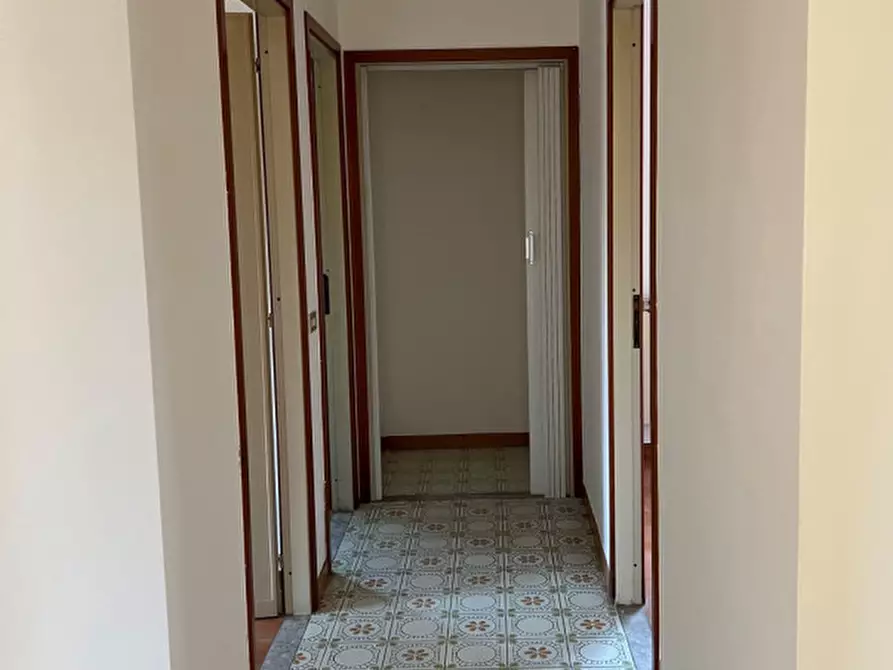 Immagine 8 di Appartamento in affitto  in strada osteria a Alba