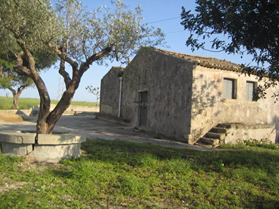 Immagine 2 di Casa indipendente in vendita  in Strada Provinciale Saline Panze Longarini a Noto