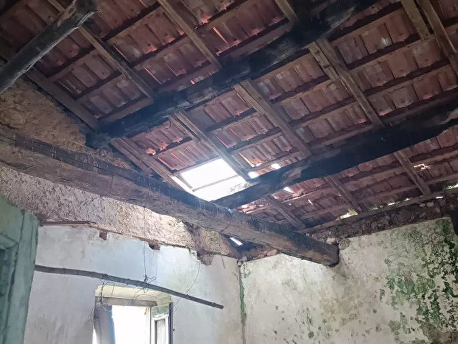 Immagine 10 di Rustico / casale in vendita  a Fontechiari