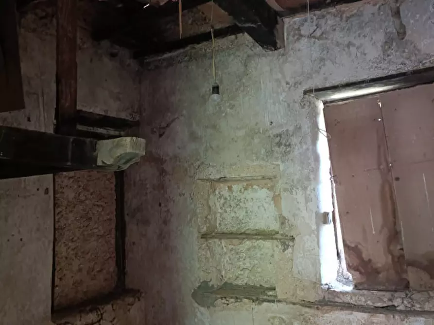 Immagine 12 di Rustico / casale in vendita  a Fontechiari