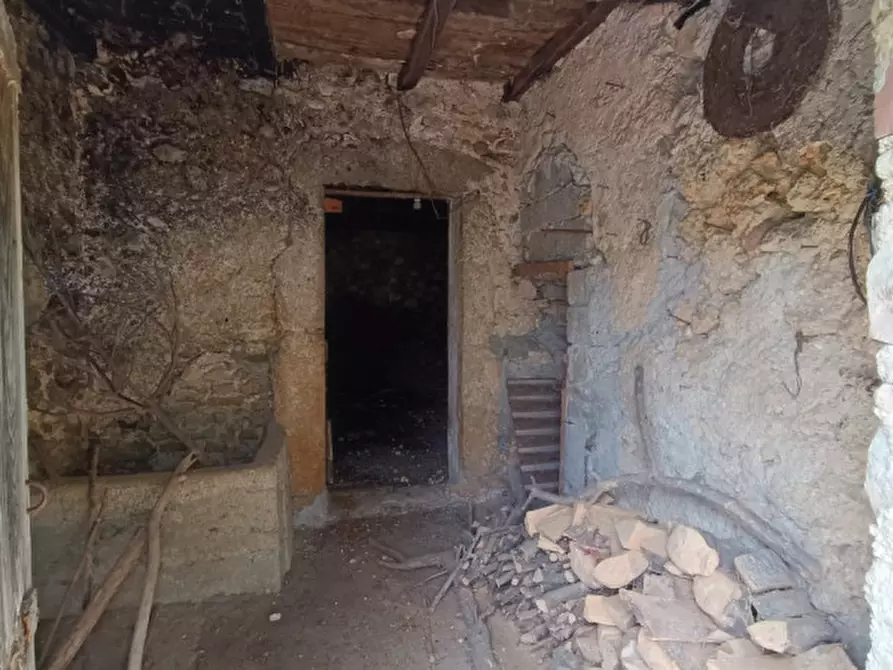 Immagine 16 di Rustico / casale in vendita  a Fontechiari