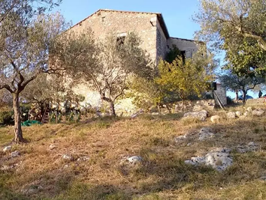 Immagine 1 di Rustico / casale in vendita  a Fontechiari