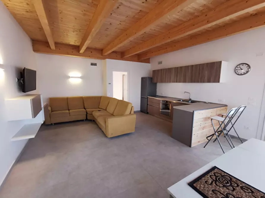 Immagine 1 di Camera in affitto  a Legnaro